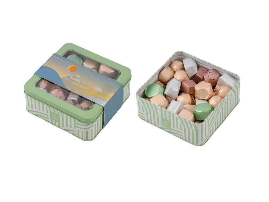 Patchi Ramadan-themed box Collection - 530 g - 13.6 cm x 13.6 cm x 5.6 cm