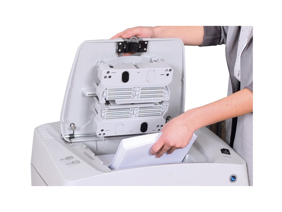 Kobra AF+1 80 litre Professional Oil-Free Cross Cut Shredder